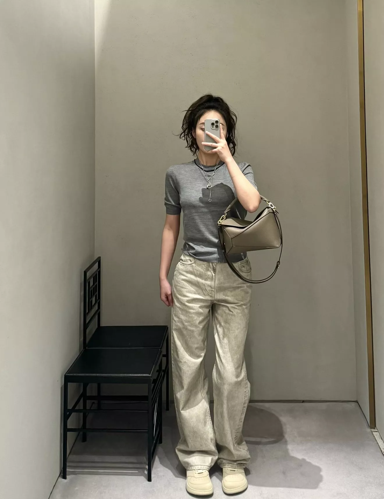 로에베 자수 포인트 워싱 와이드 진 상세 이미지 2