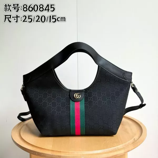 구찌 스트랩 포인트 숄더 겸 크로스 백