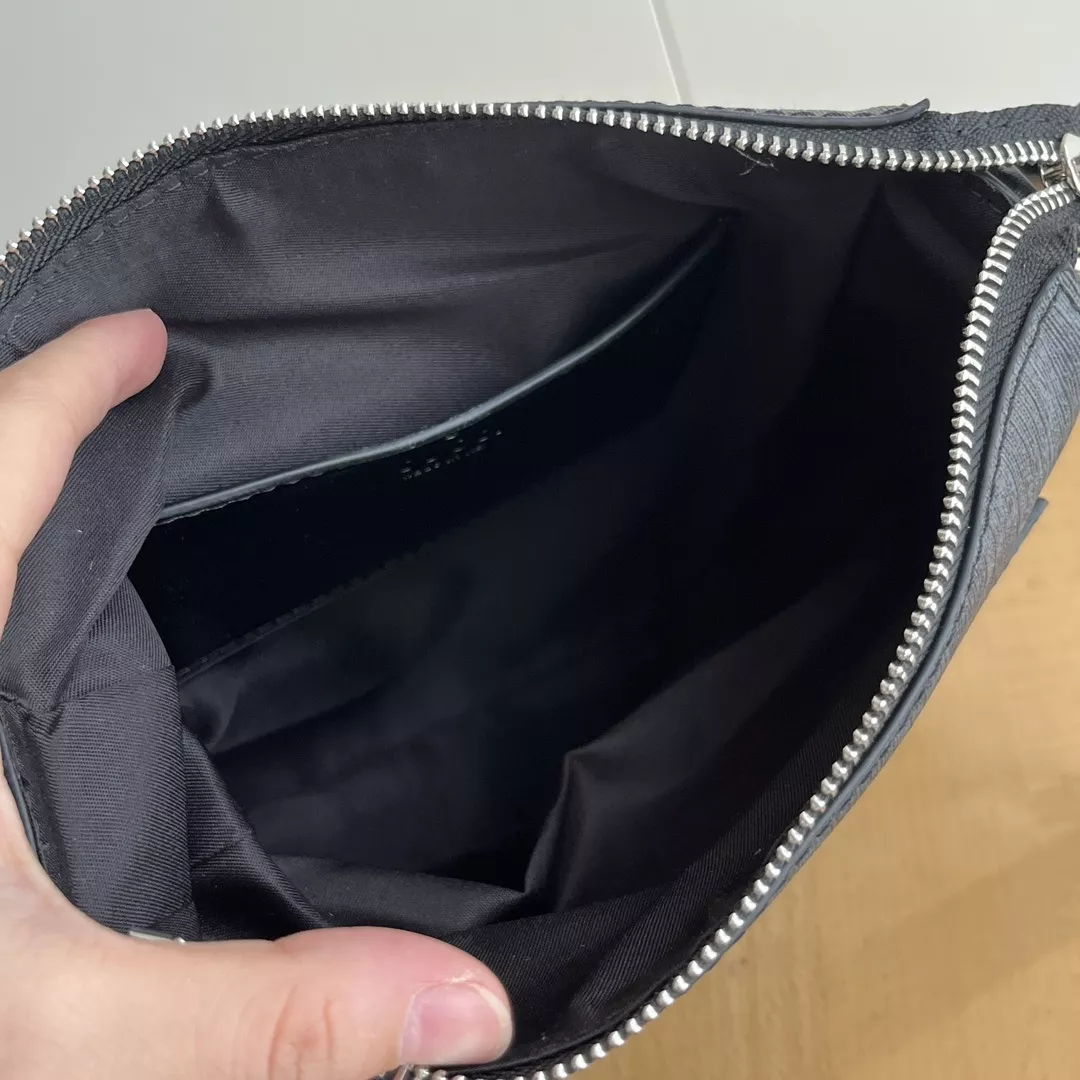 구찌 레드 블루 스트랩 포인트 남성 가방 상세 이미지 7