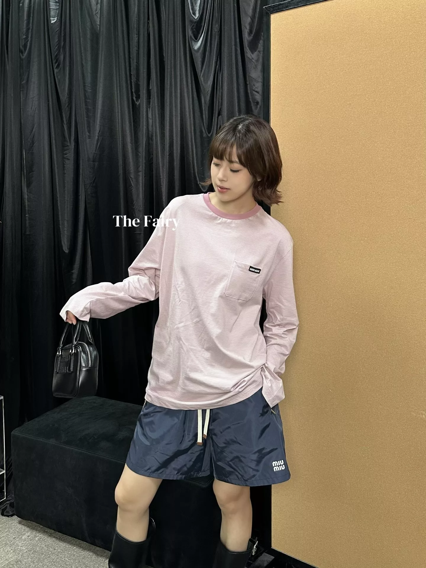 미우미우 테크 나일론 밴딩 숏팬츠 상세 이미지 17