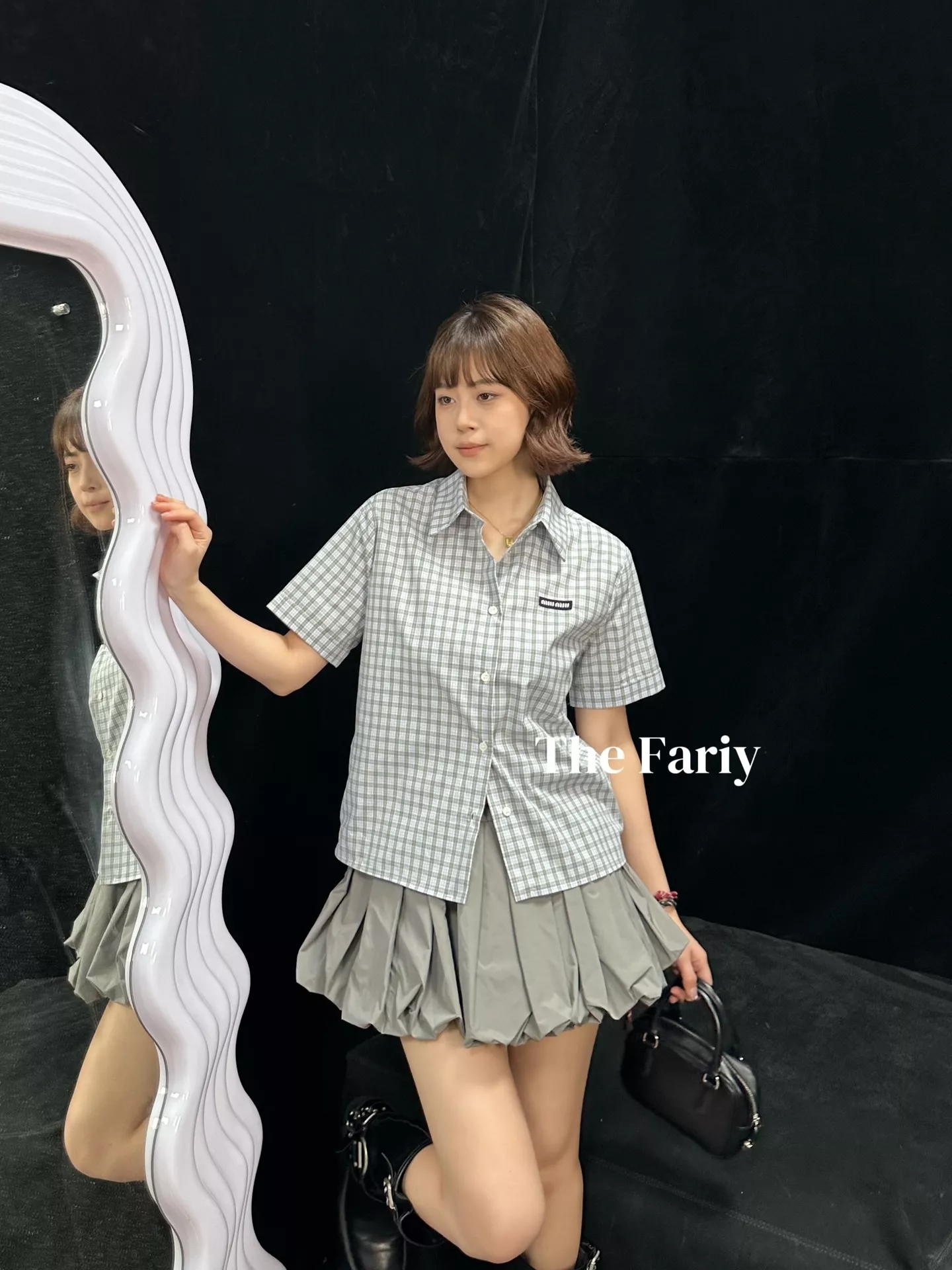 미우미우 블루 체크 크롭 카라 셔츠 상세 이미지 15