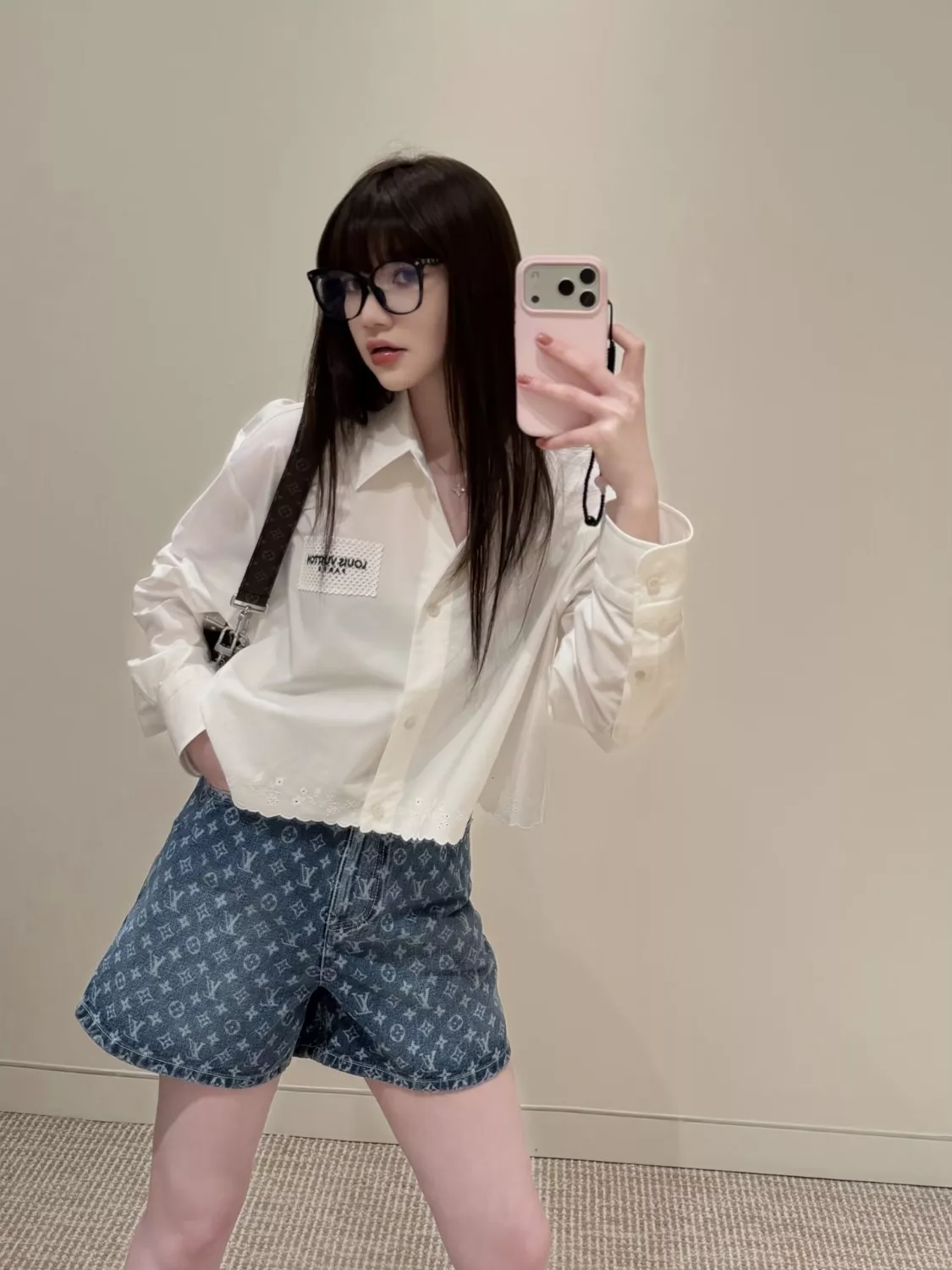 루이비통 모노그램 워싱 데님 쇼츠 상세 이미지 14