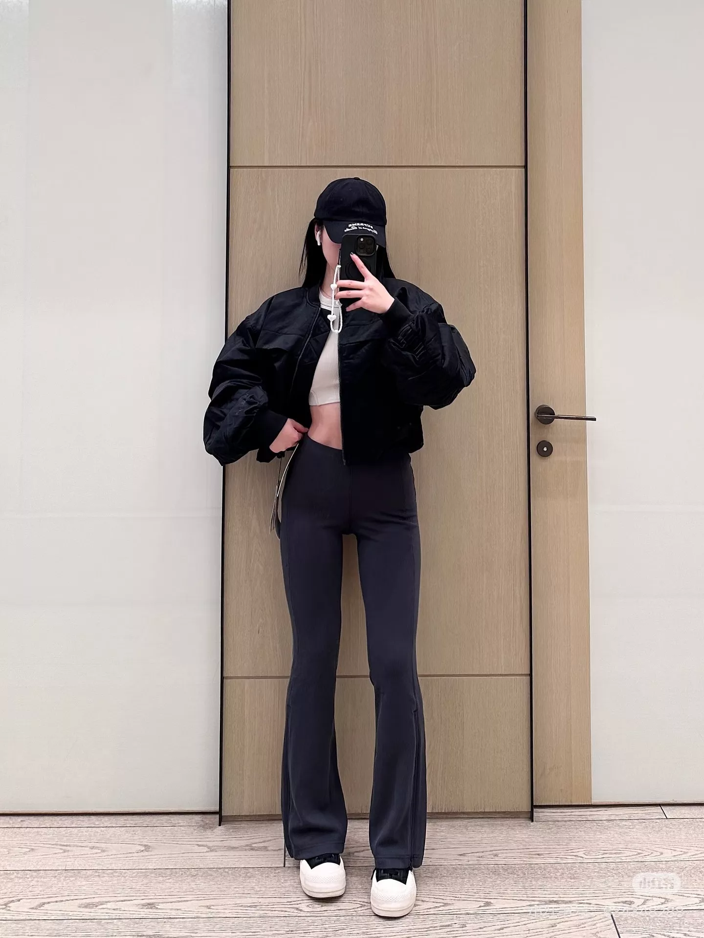룰루레몬 부드러운 터치감의 부츠컷 팬츠 상세 이미지 46