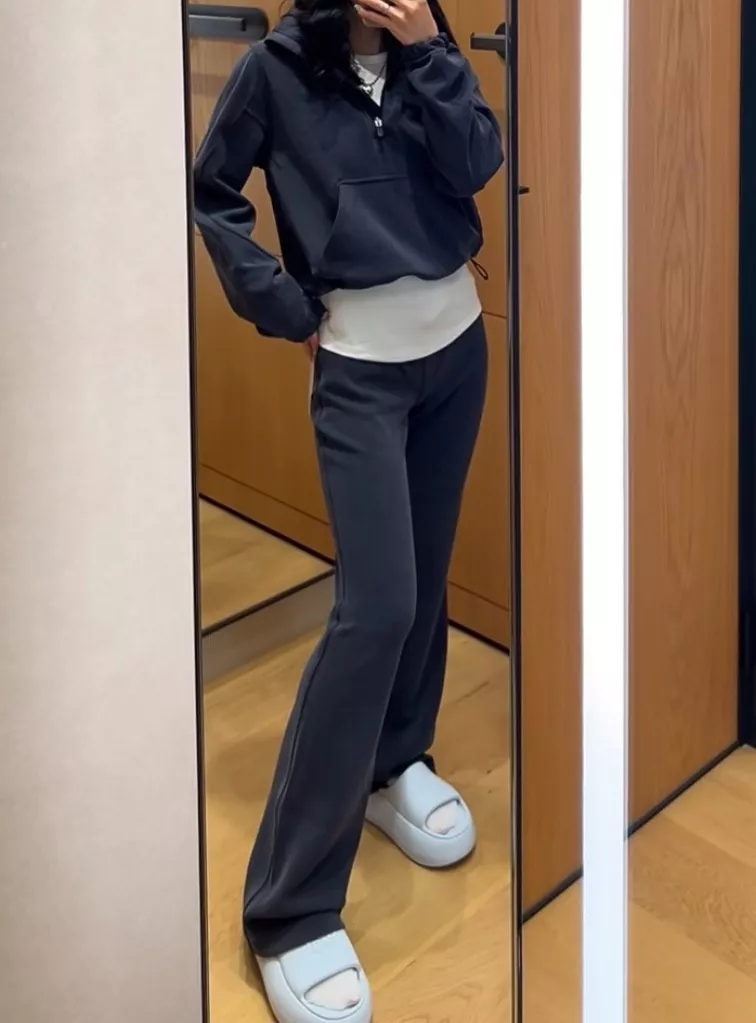 룰루레몬 부드러운 터치감의 부츠컷 팬츠 상세 이미지 49