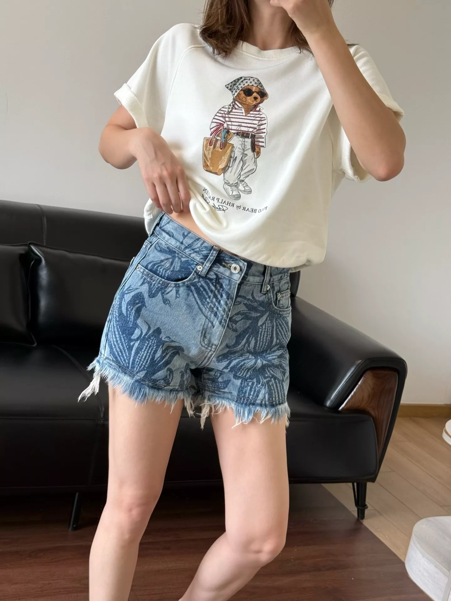 로에베 플라워 프린팅 워싱 데님 쇼츠 상세 이미지 35