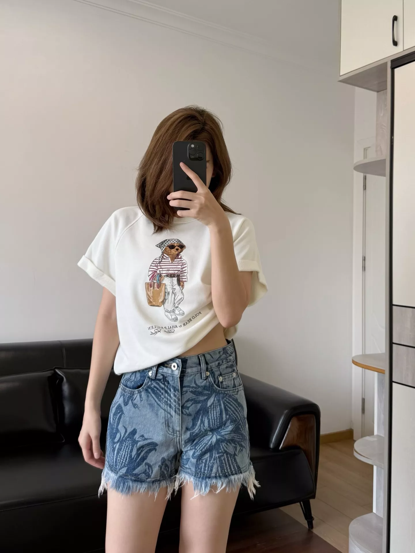 로에베 플라워 프린팅 워싱 데님 쇼츠 상세 이미지 28