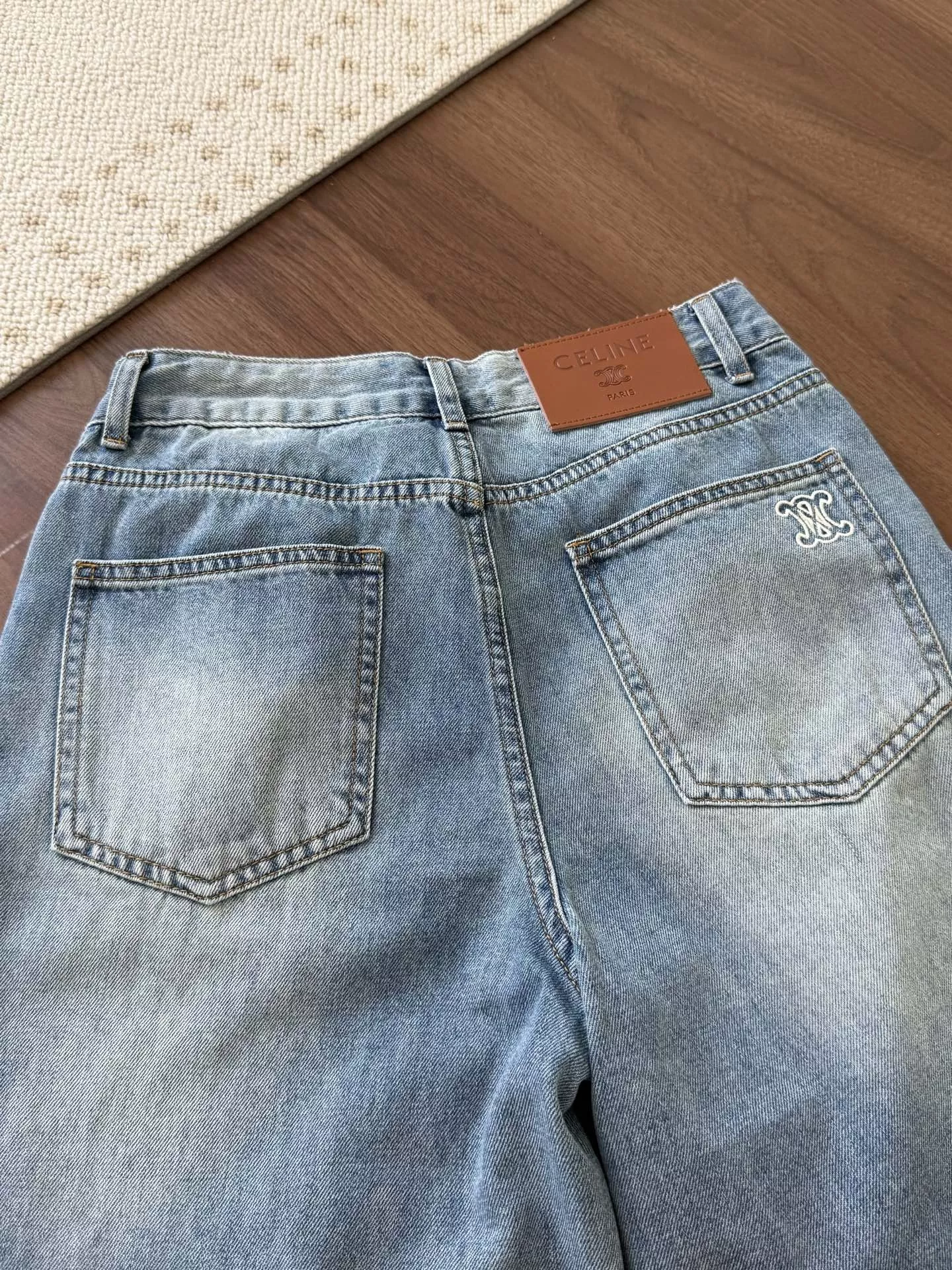 셀린느 일자 핏 워싱 청바지 상세 이미지 24