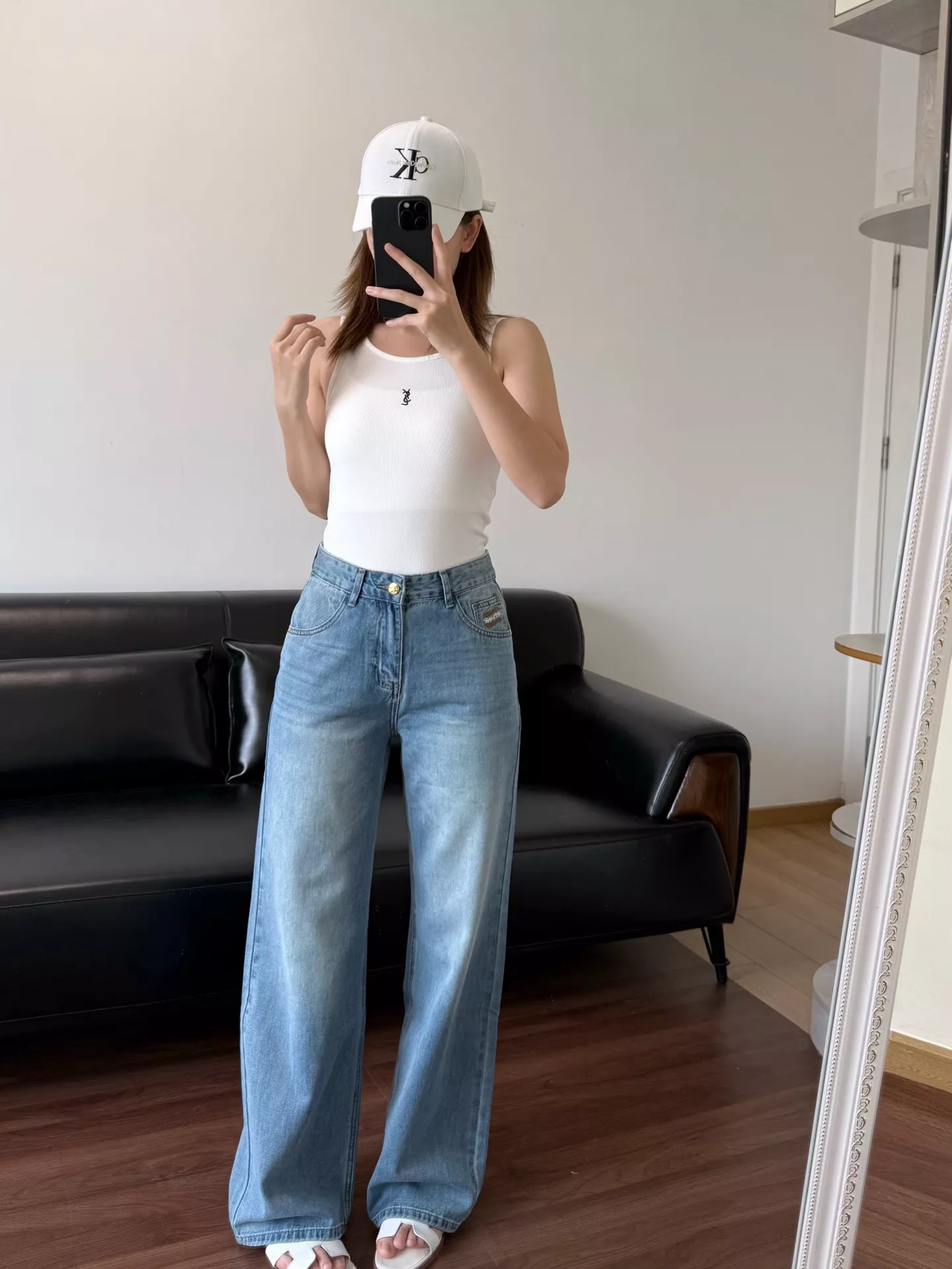 셀린느 일자 핏 워싱 청바지 상세 이미지 44