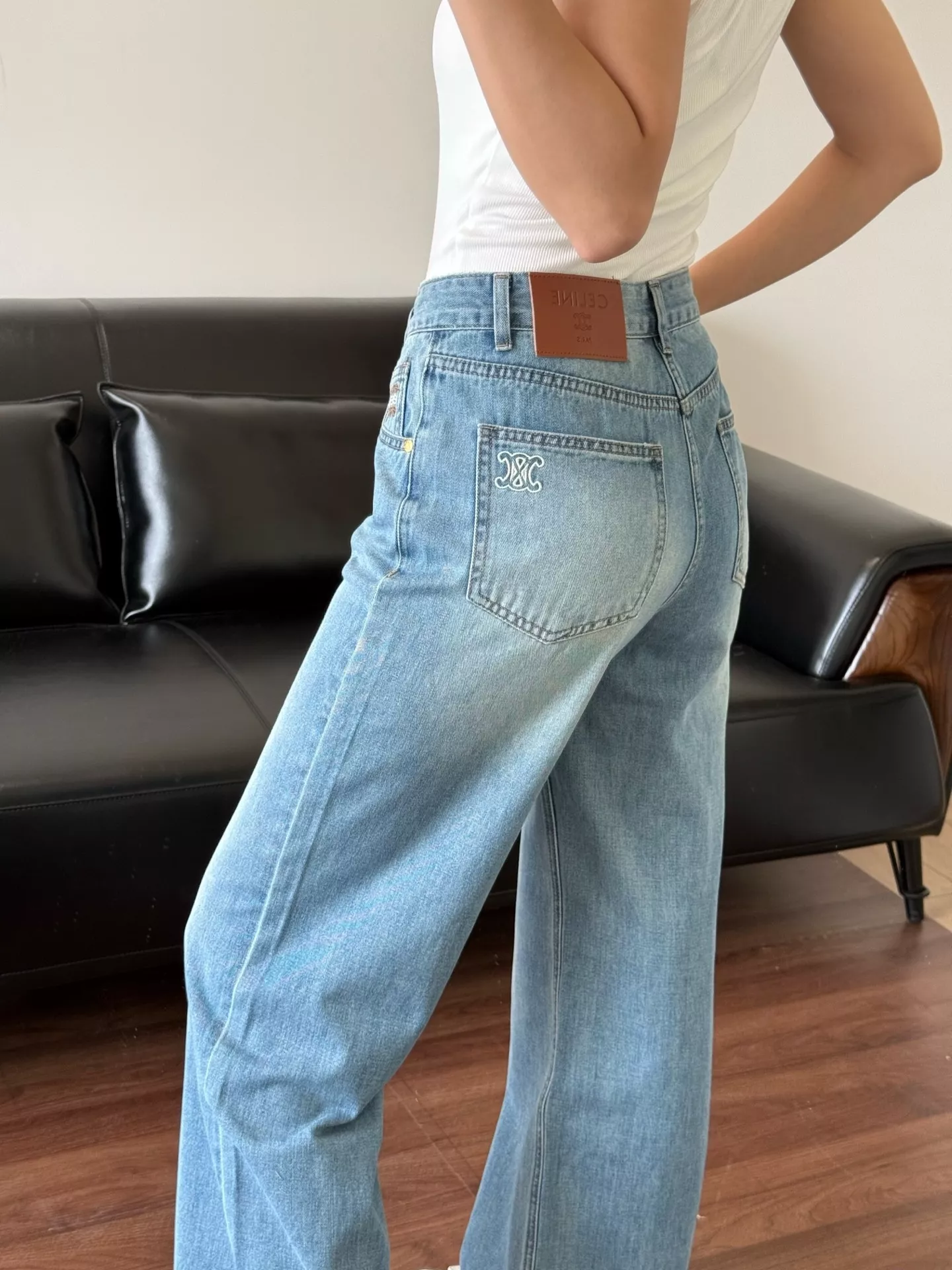 셀린느 일자 핏 워싱 청바지 상세 이미지 42
