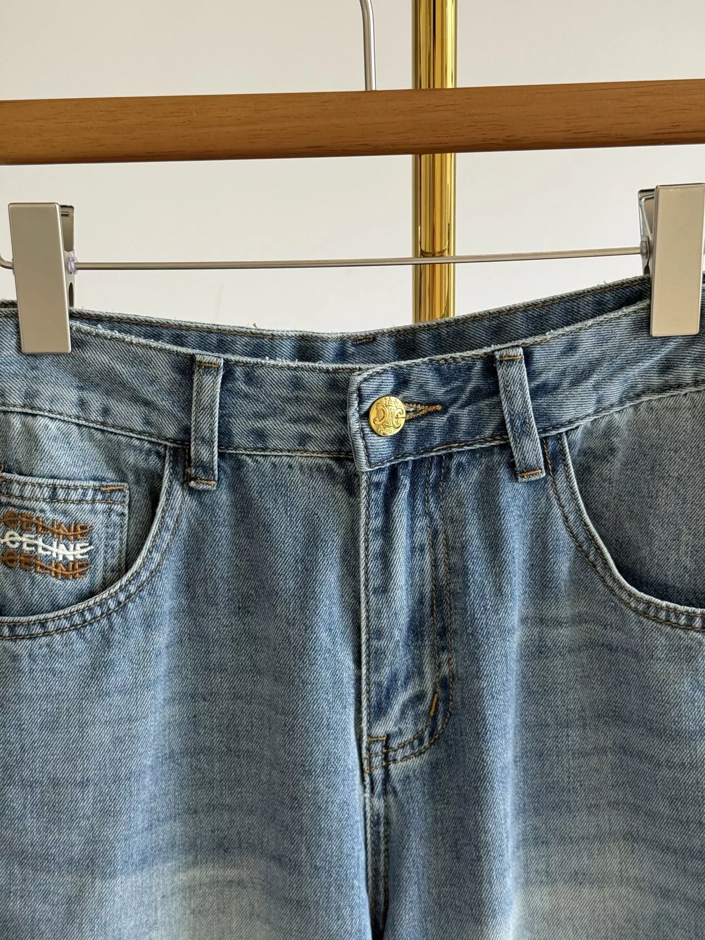 셀린느 일자 핏 워싱 청바지 상세 이미지 5