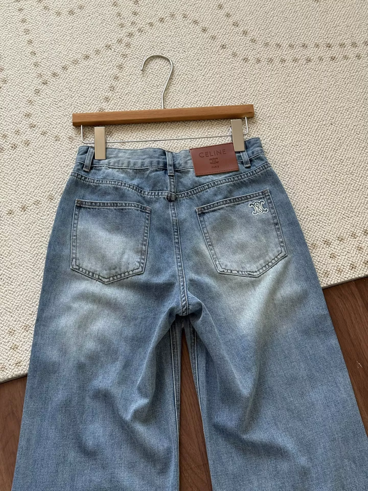 셀린느 일자 핏 워싱 청바지 상세 이미지 17