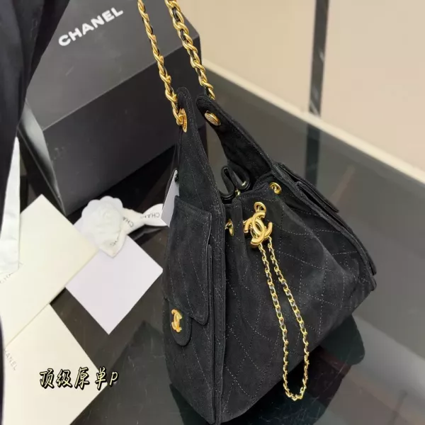 샤넬 스웨이드 감성 드로스트링 백