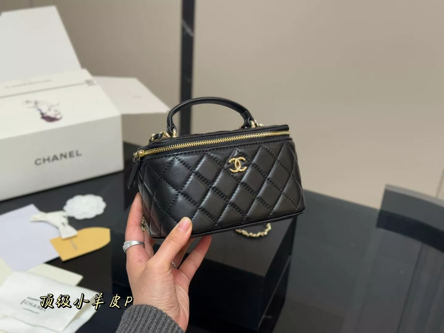 샤넬 탑핸들 미니 코스메틱 백 상세 이미지 9