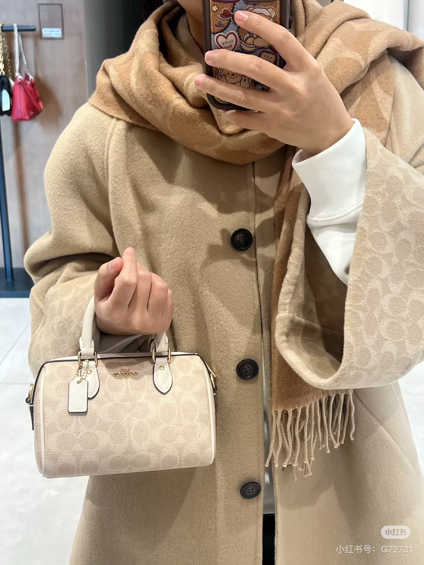 코치 미니 필로우 실루엣 백 상세 이미지 10