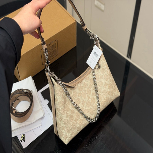 코치 클래식 모노그램 줄리엣 백