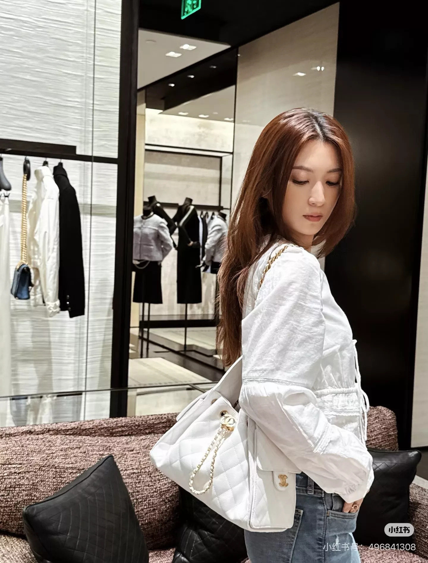 샤넬 퀼팅 체인 포인트 호보 스타일 백 상세 이미지 12