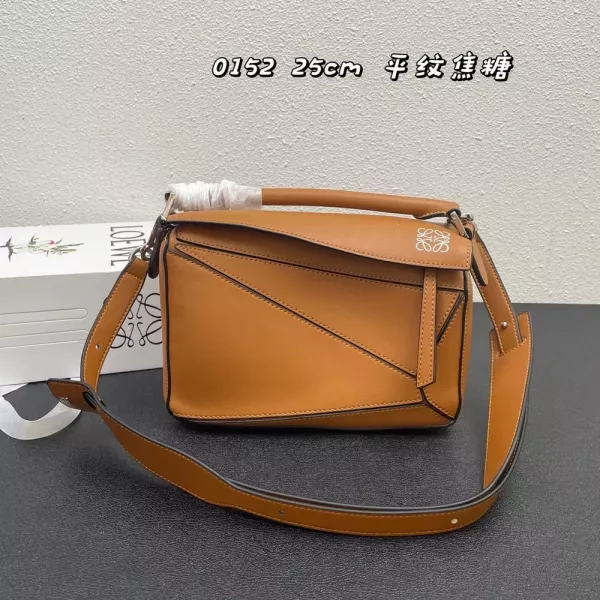 로에베 퍼즐 스타일 접이식 스트랩 백