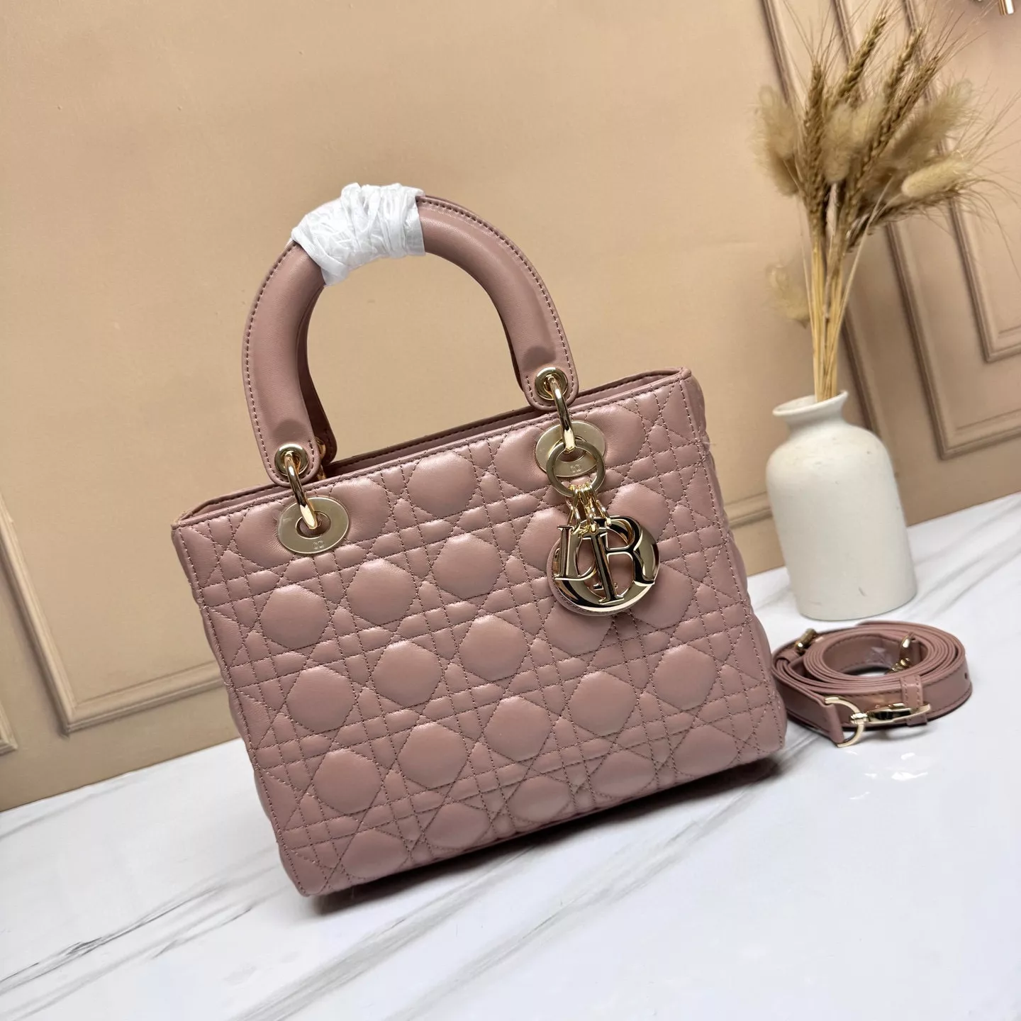 디올 레이디 스타일 퀼팅 핸드백 상세 이미지 1