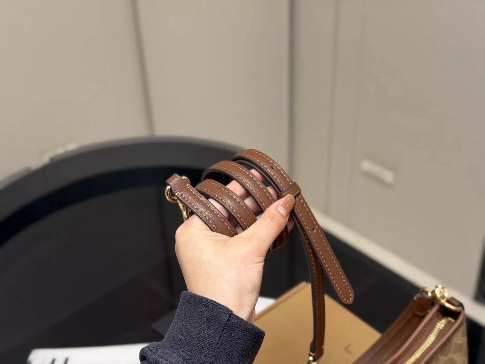 코치 미니 로렐 유랑 스타일 숄더백 상세 이미지 3
