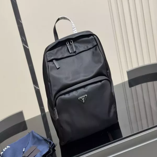 프라다 나일론 소재 데일리 백팩