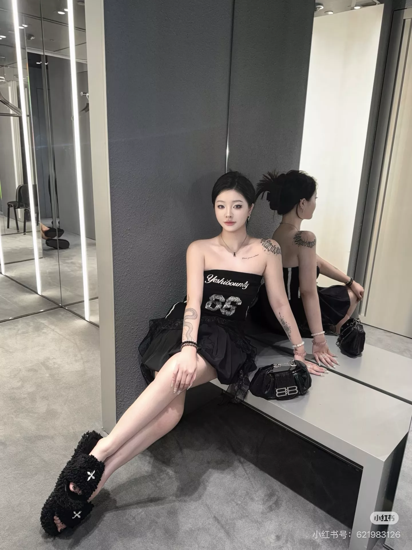 발렌시아가 파멜라 체인 핸드백 상세 이미지 25