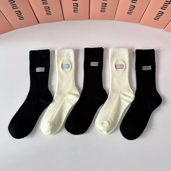 미우미우 캐시미어 자수 중장목 삭스 세트