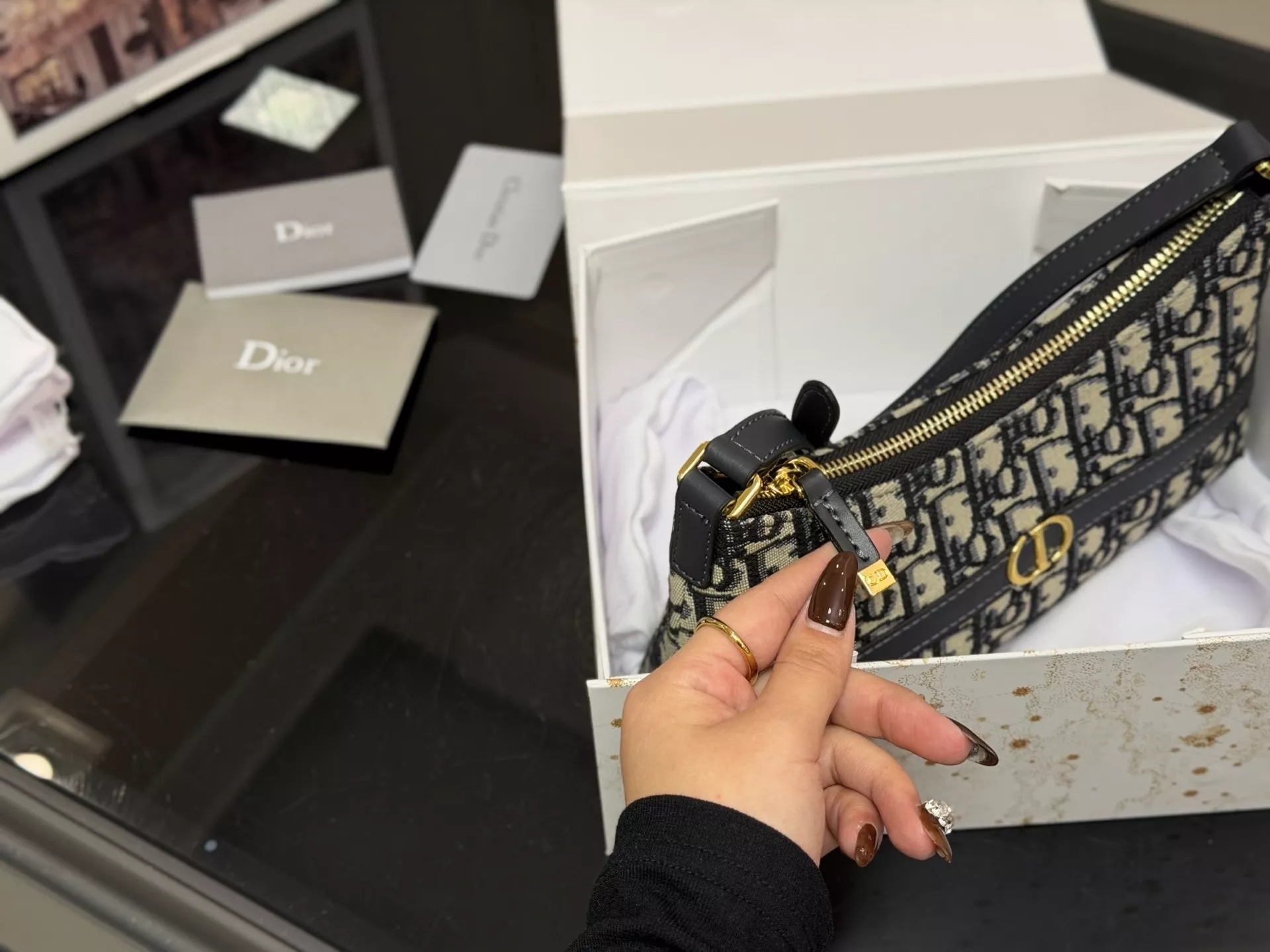 디올 미스 카로 올오버 패턴 겨드랑이 가방 상세 이미지 3