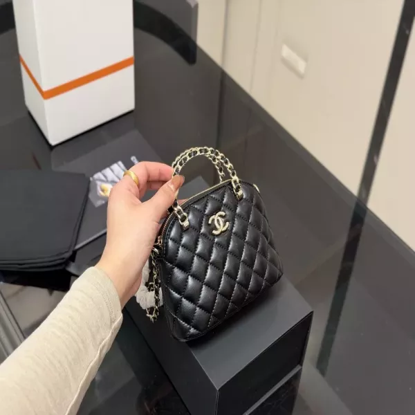 샤넬 미니 쉘 체인백