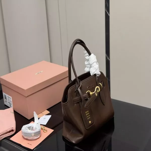 미우미우 아방튀르 버티컬 백