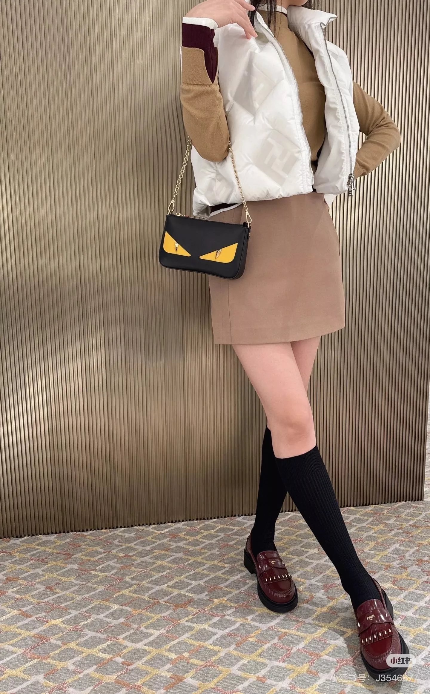펜디 몬스터 디테일 체인 숄더백 상세 이미지 14