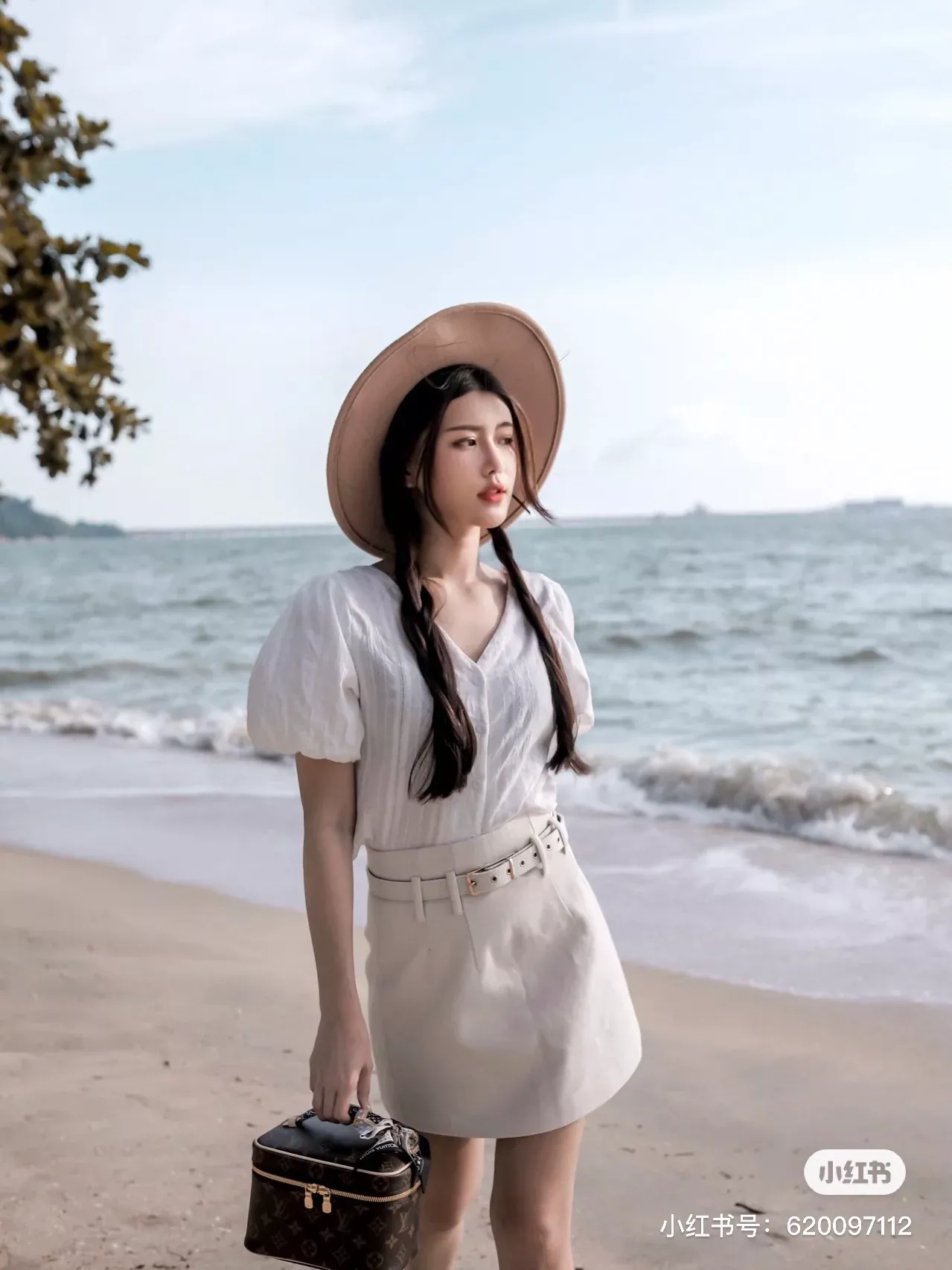 루이비통 하드 쉐입 코스메틱 케이스 상세 이미지 11