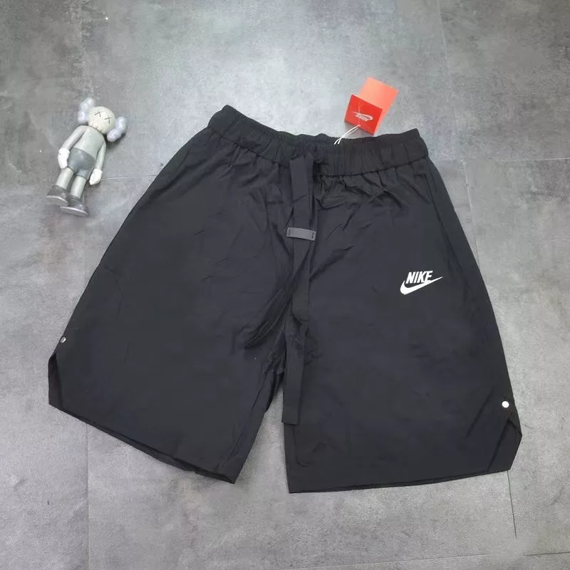 나이키 포켓 디테일 와이드 핏 반바지 상세 이미지 2