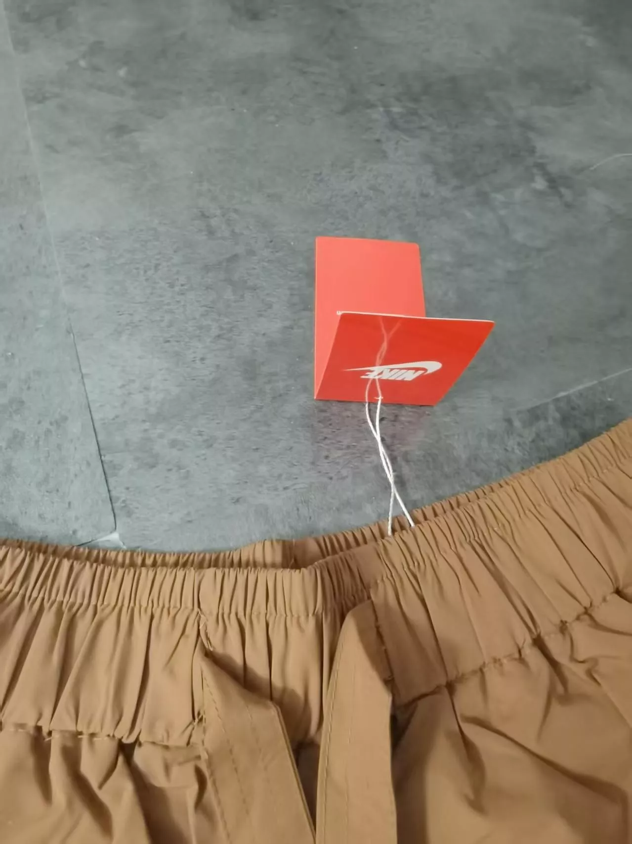 나이키 포켓 디테일 와이드 핏 반바지 상세 이미지 9