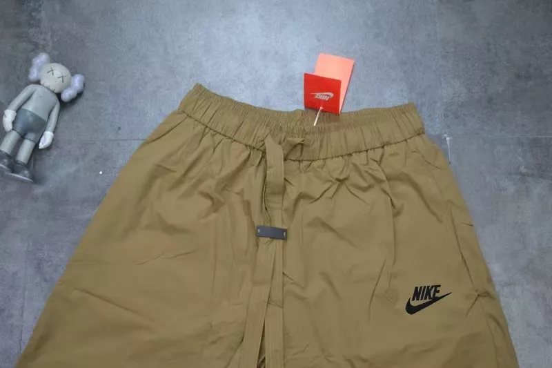 나이키 포켓 디테일 와이드 핏 반바지 상세 이미지 5