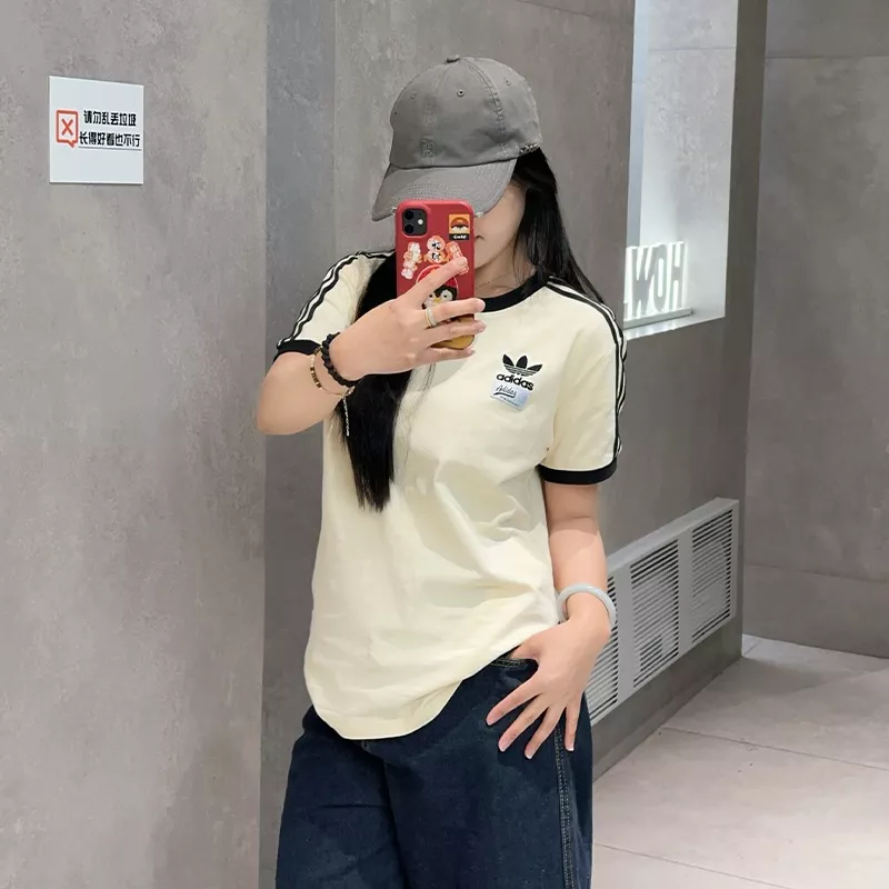 아디다스 삼선 포인트 라운드 반팔 상의 상세 이미지 16