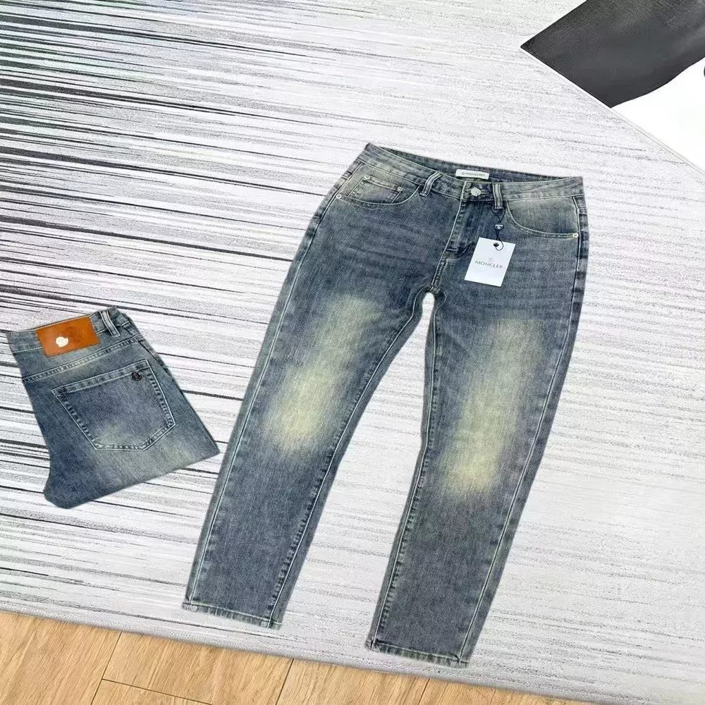 몽클레어 슬림핏 워싱 청바지