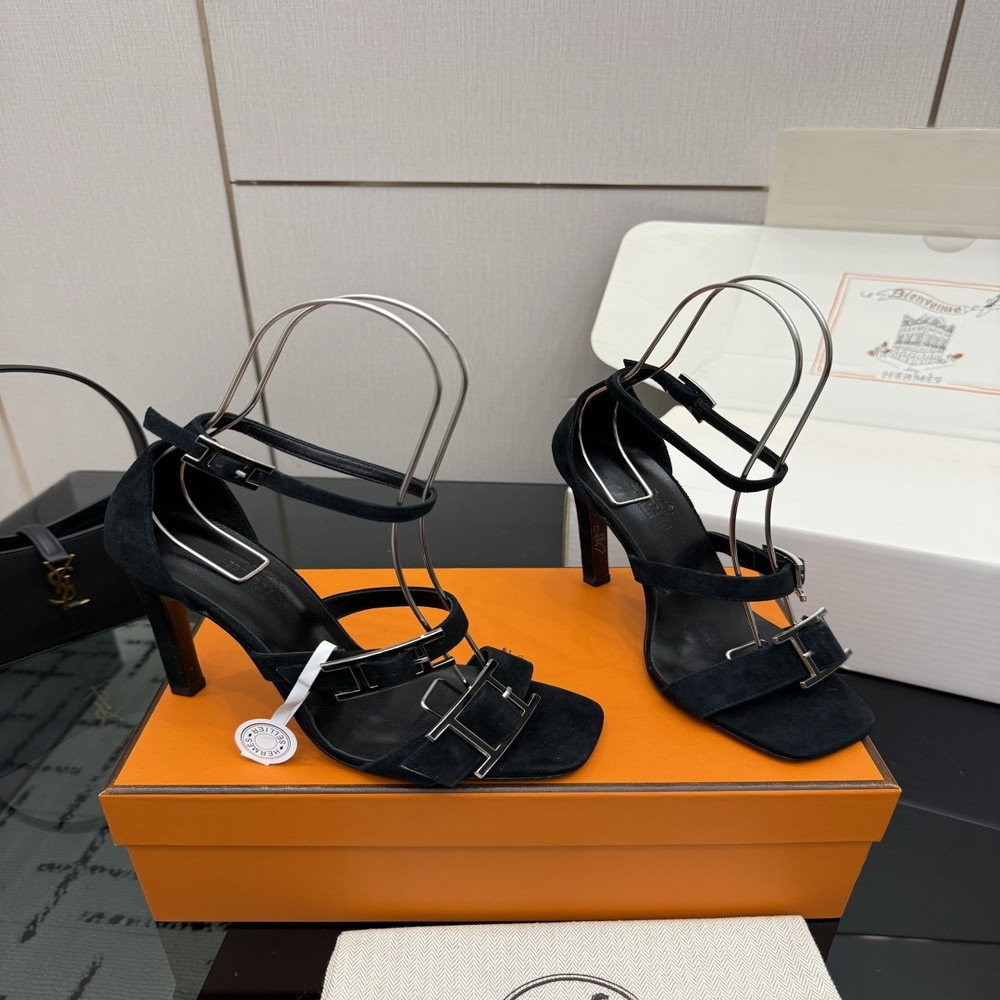 에르메스 켈리 버클 포인트 스트랩 샌들