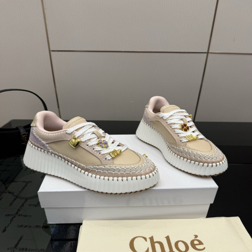 끌로에 스티치 디테일 키높이 슈즈