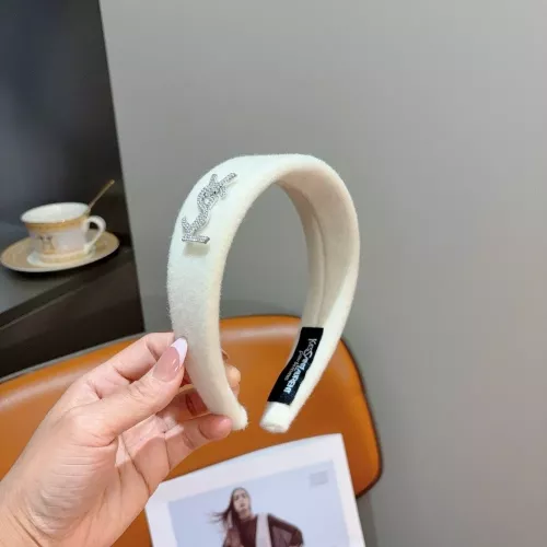 입생로랑 심플 패딩 스타일 머리띠