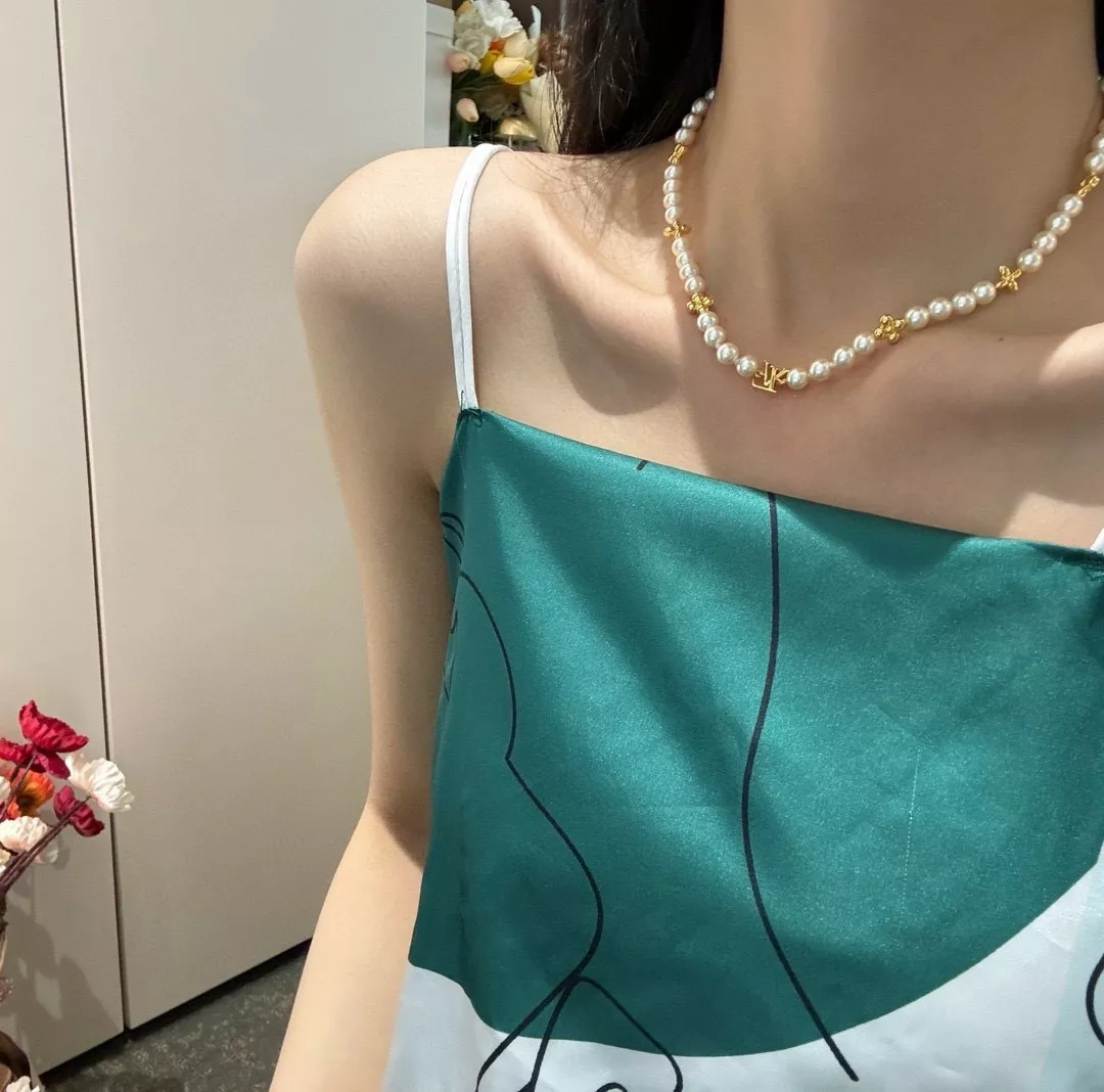 루이비통 진주 장식 포인트 네크리스 상세 이미지 6