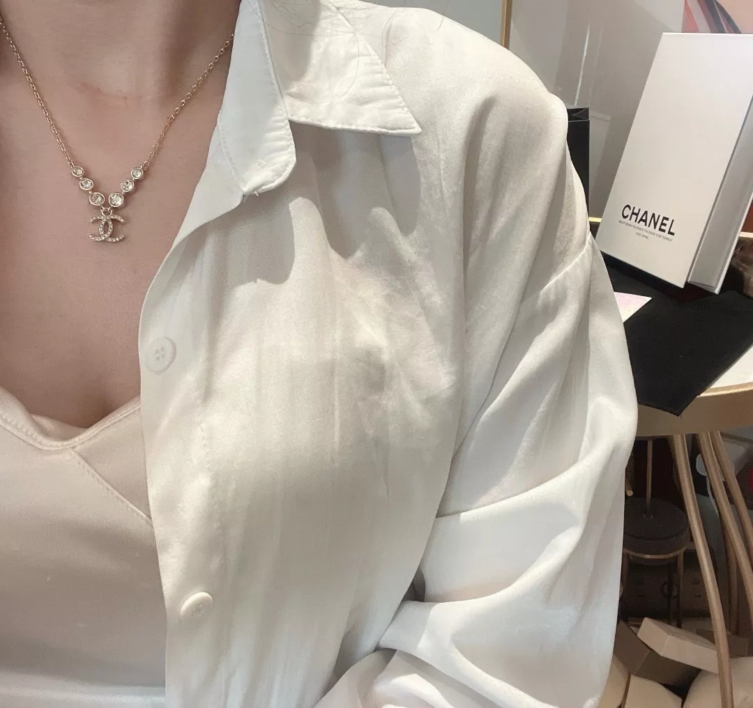 샤넬 로고 장식 드롭 네크리스 상세 이미지 3