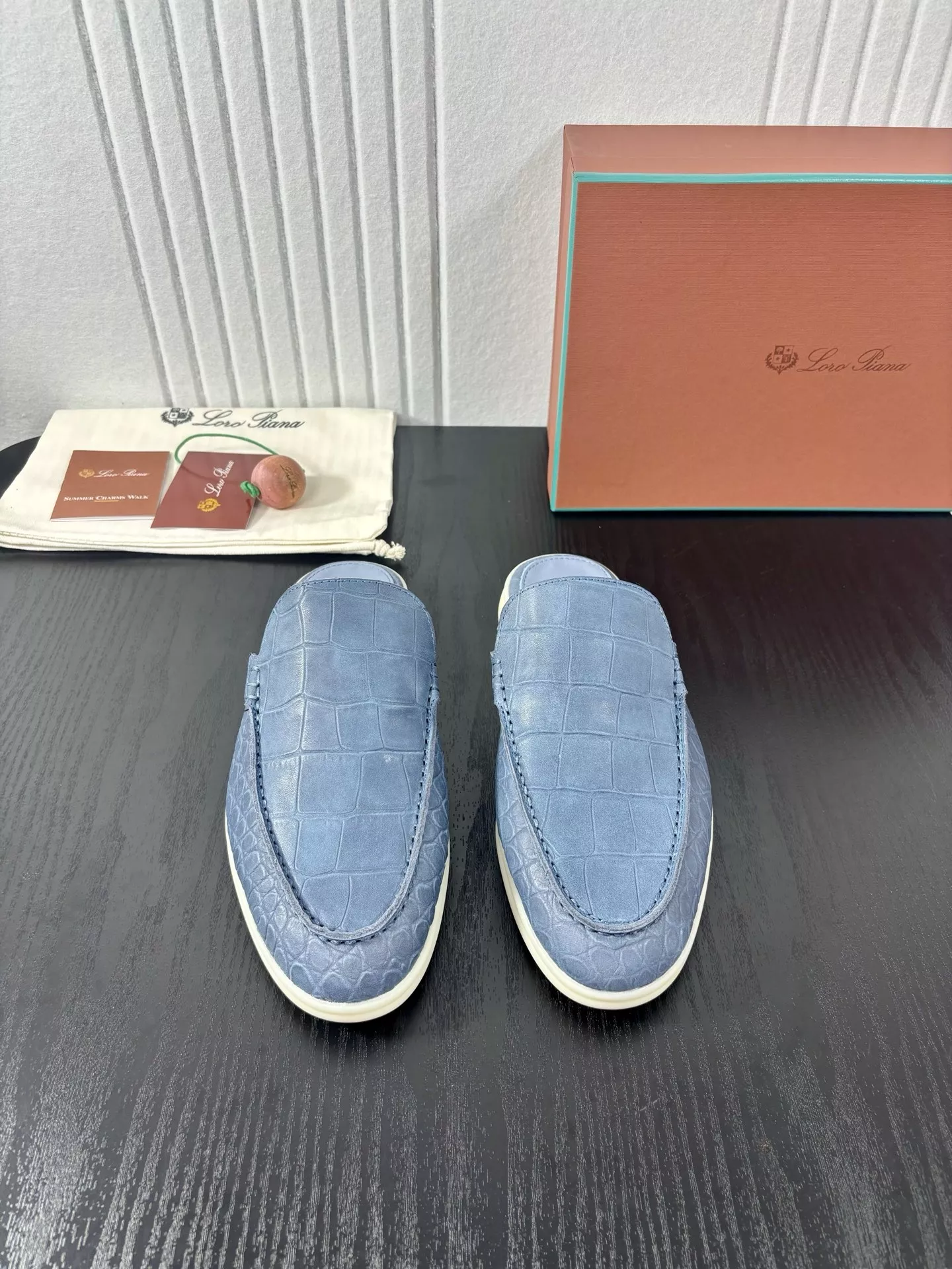 로로피아나 남성 캐주얼 스톤 카프스킨 슈즈 상세 이미지 4