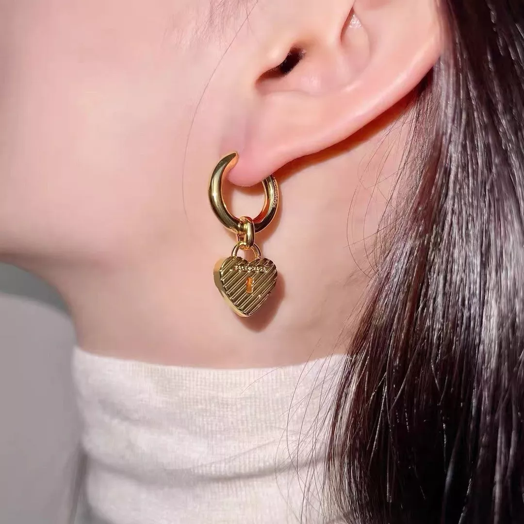 발렌시아가 하트 락 포인트 링 이어링 상세 이미지 4