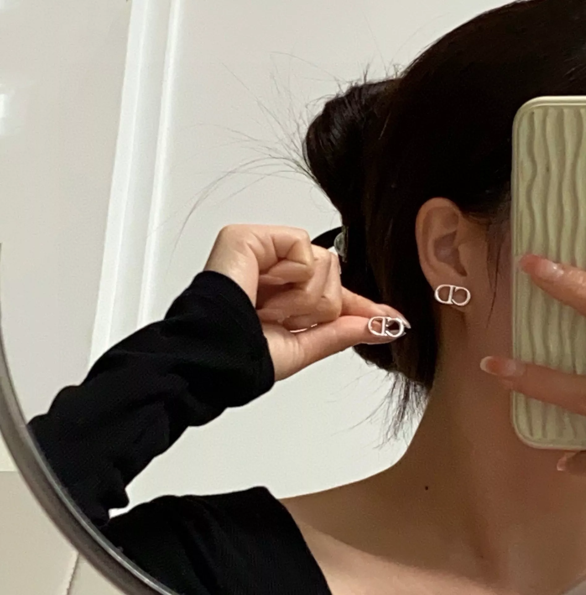 디올 CD 로고 이어링 상세 이미지 3