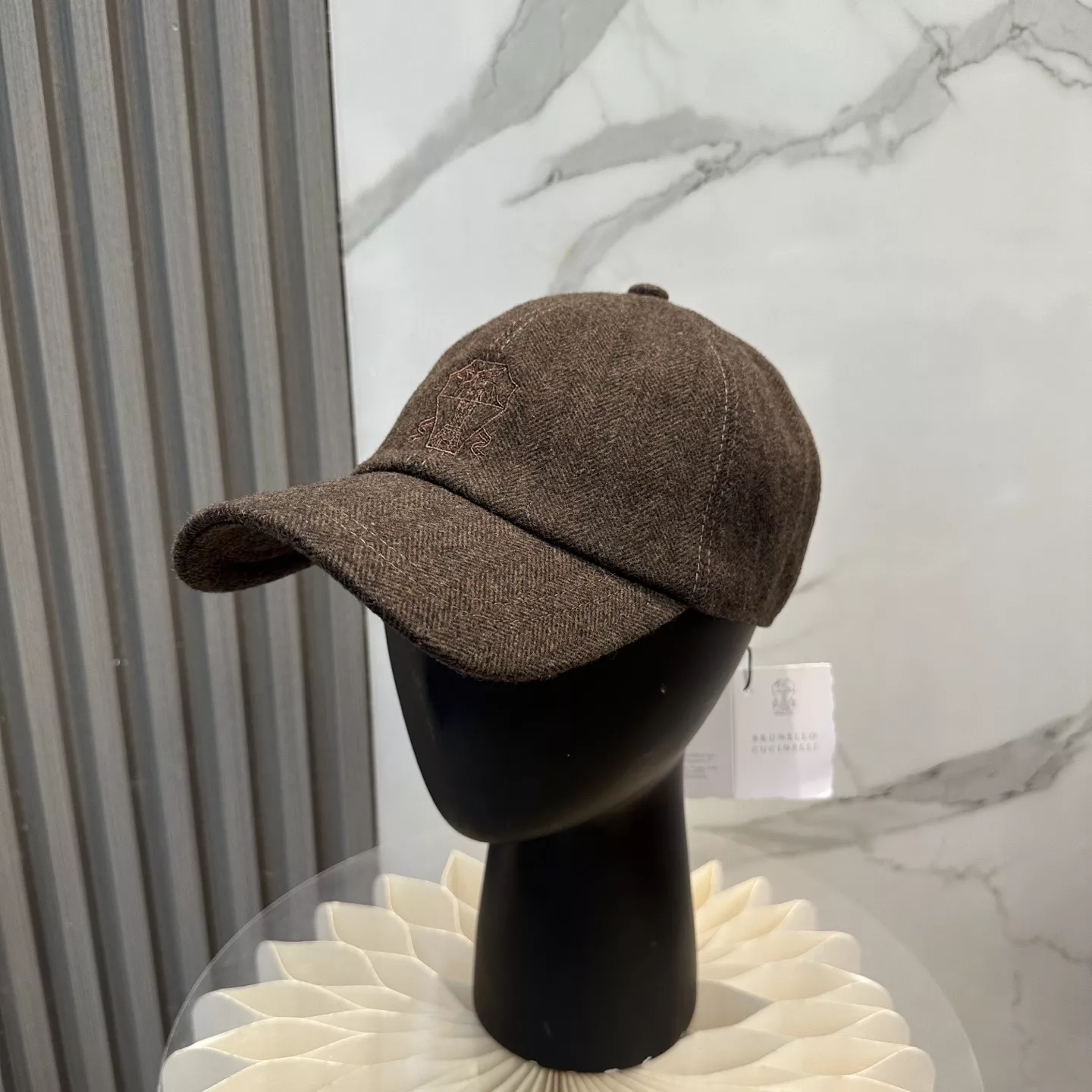 브루넬로쿠치넬리 헤링본 패턴 베이스볼 캡 상세 이미지 1