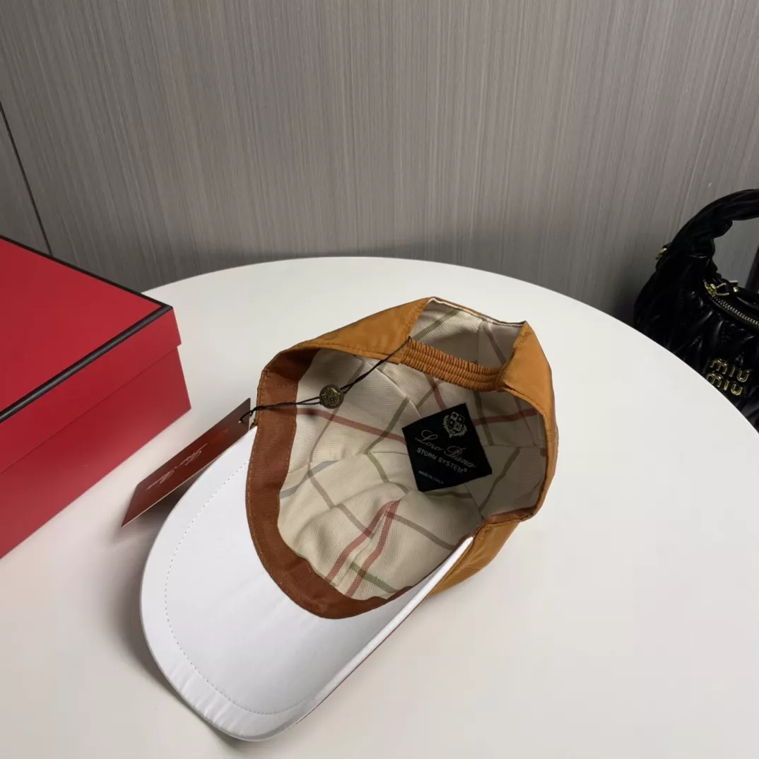 로로피아나 캐주얼 자수 포인트 캡 상세 이미지 3