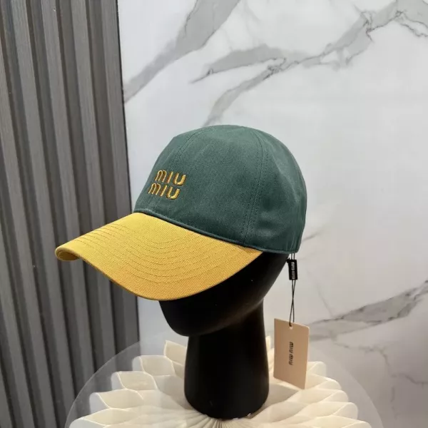 미우미우 배색 자수 베이스볼 캡