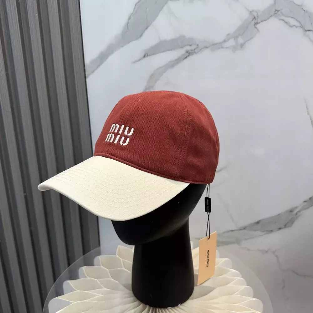 미우미우 배색 자수 베이스볼 모자