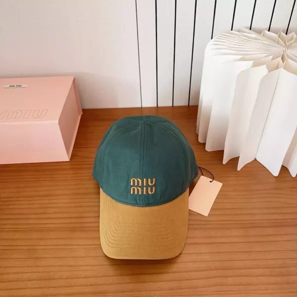미우미우 배색 로고 캡 모자