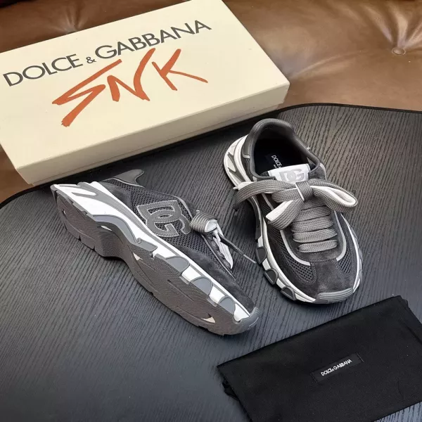 돌체앤가바나 DG 쿠션 카프스킨 스니커즈